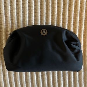 Lululemon mini pouch